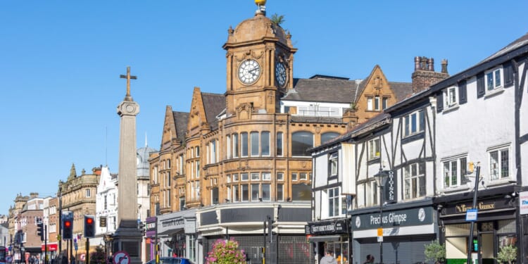 More than 200 houses left without power in UK city as temperatures plummet & Arctic blast hits Britain