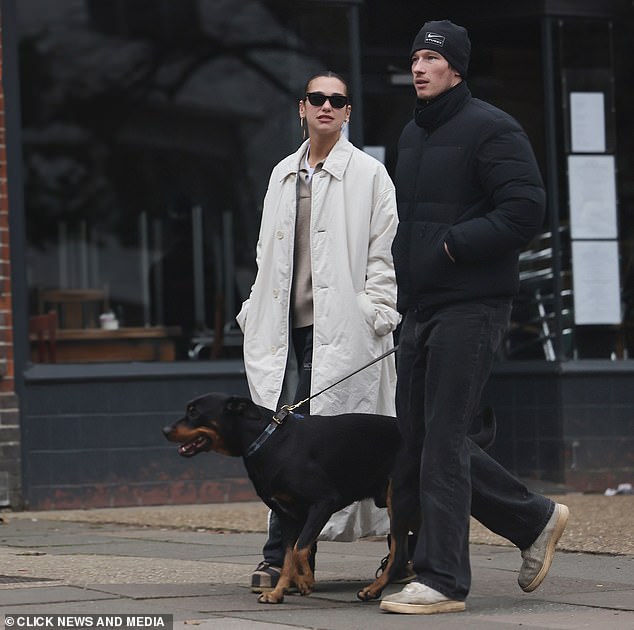 Dua, 30, who previously wrote Swan Song for the 2019 sci-fi movie Alita: Battle Angel, is eager to join the Bond juggernaut, following the likes of Adele, Billie Eilish and Sam Smith