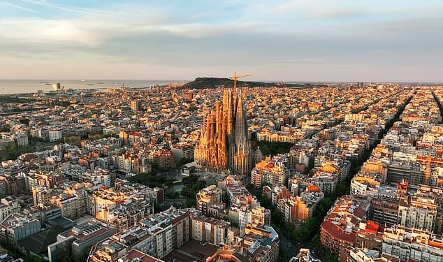 Barcelona came out as the best city to visit for just a day, scoring 9.13 out of ten in the new research
