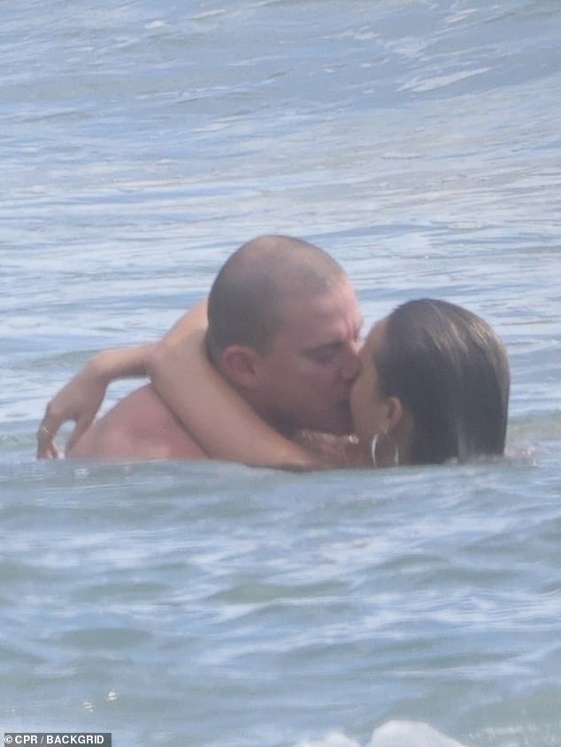 Tatum happily smooched his lover nearly two decades his junior