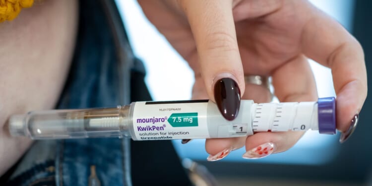 Fat jab users pile fat back on FOUR TIMES faster than regular dieters