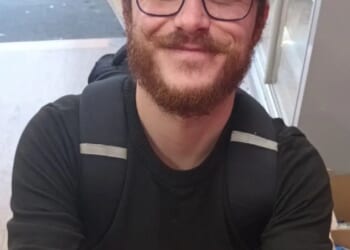 My man proposed with Poundland’s £1 ring IN the shop