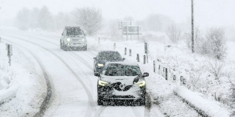 Your rights on when you can work from home due to snow and will you still get paid as freezing temperatures hit UK