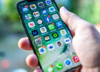 Research reveals worst phone habits Brits want to kick this year