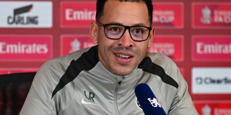 Classy moment new Chelsea boss Liam Rosenior personally greets every single journalist before first press conference