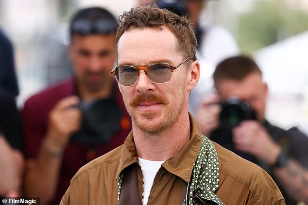 The 49-year-old landed on the estate's manicured lawns and was greeted with a cuppa