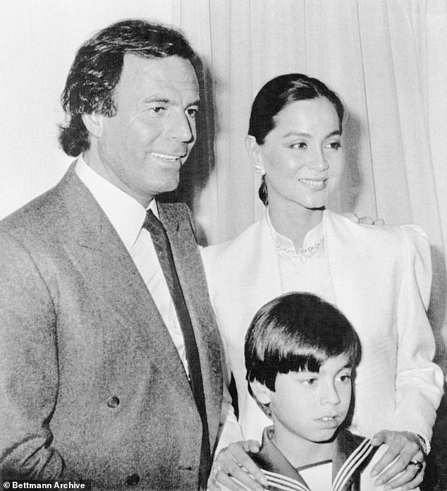 Julio Iglesias pictured with his ex wife Isabel Preysler and son Enrique Iglesias