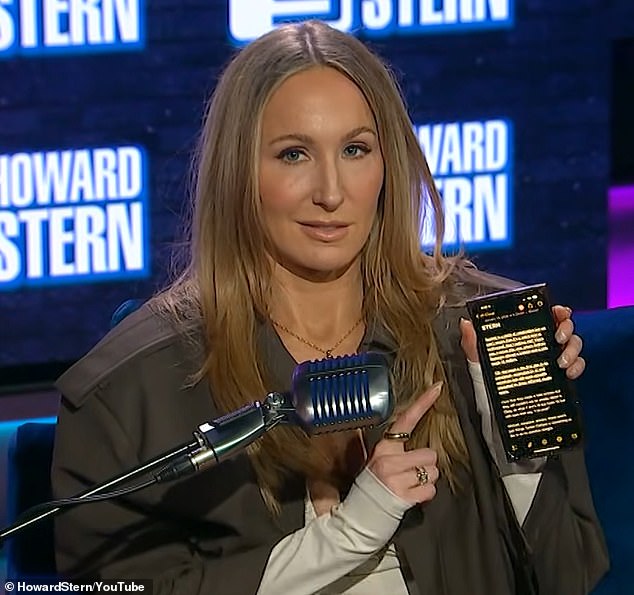 Glaser had cooked up a scathing dig at Oscar-winner and Hollywood icon Julia Roberts, who was nominated for Best Actress for the crime drama After the Hunt