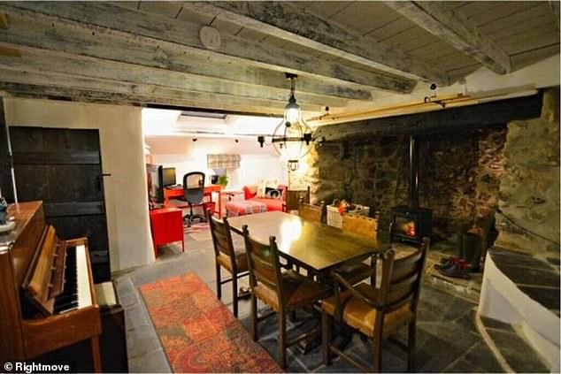 The home is now owned by Maxine Farrimond, 63, who bought the farmhouse for £280,000 almost four years after it was repossessed from the Walkers