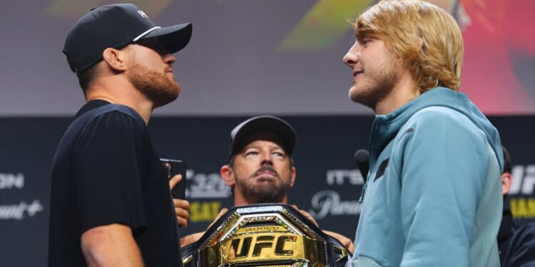 Justin Gaethje vs Paddy Pimblett