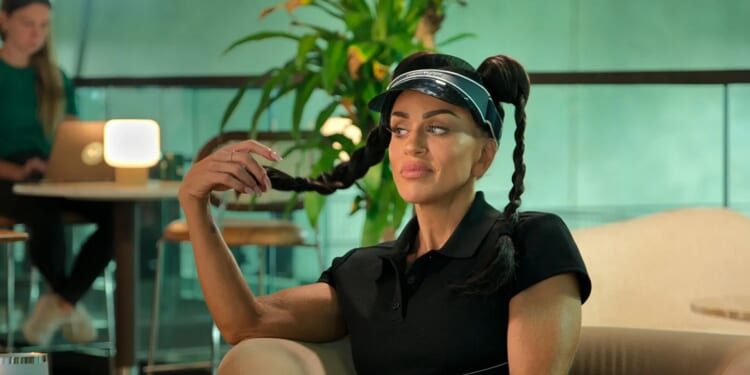 Palm Beach star Maria Cozamanis looks totally different in resurfaced photos before Netflix show fame