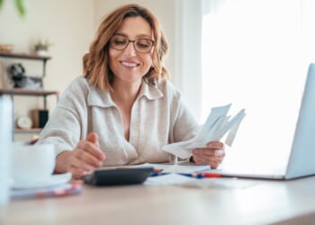 8 ways to take back control of your spending and the apps that will help you do it