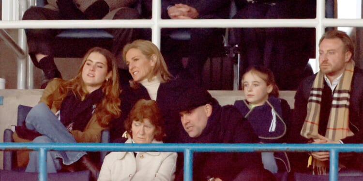 Gabby Logan and family pay emotional tribute to dad Terry Yorath at Leeds clash with Fulham
