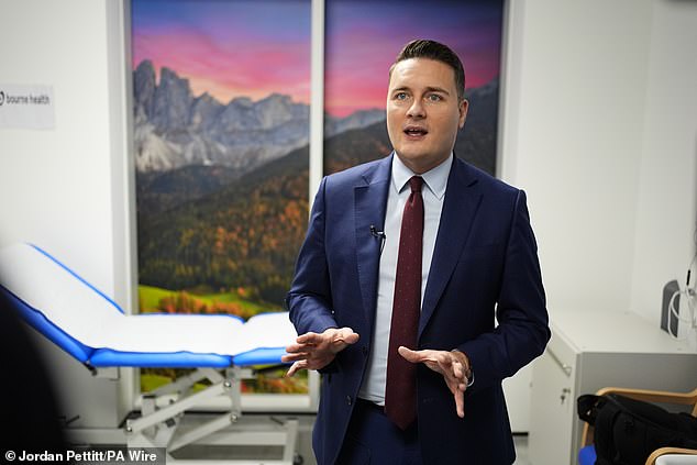 It comes as Health Secretary Wes Streeting ¿ who is regarded by Mr Burnham¿s supporters as his only credible opponent ¿ was at the centre of an explosive new briefing row with No10