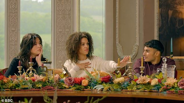 Explaining how the intense pressure of the show got to her Harriet added that she particularly regretted her outburst at faithful Roxy (pictured centre)