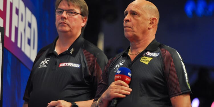 'I lost my head' - Legendary darts referee Russ Bray reveals moment he had to be separated from rival