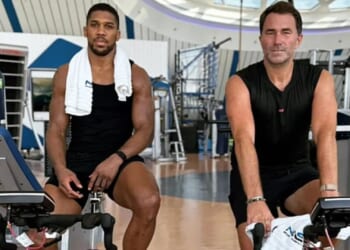 Anthony Joshua 'truly grateful' for support since death of friends in car crash as Eddie Hearn shares picture from gym