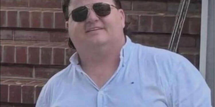 Tragedy as dad, 35, 'dies in A&E after being given painkillers' in front of distraught son