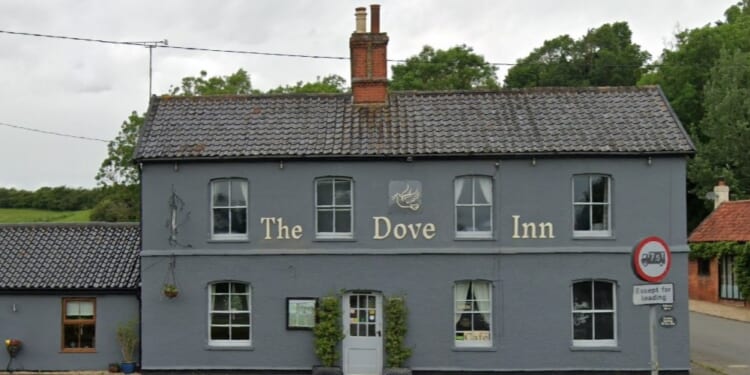British ‘B&B and Pub of the Year’ announces ‘devastating’ closure as owner blames location