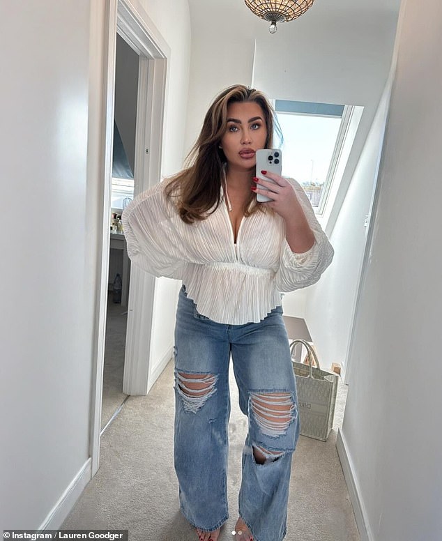 They were all the rage in 2020, but despite falling out of favour crushed velvet and silver carpets are still popular furnishing choices for British A-listers