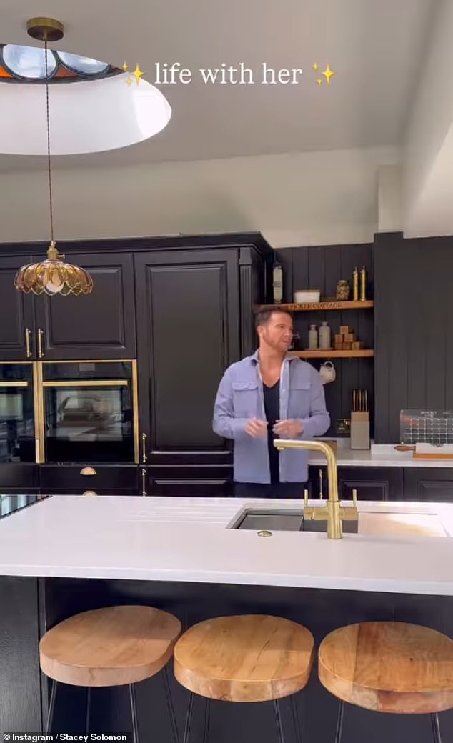 While Stacey Solomon likely does know how to use her Aga, Jordana explained that it's less about the device itself and more about the aspirational qualities that come with it