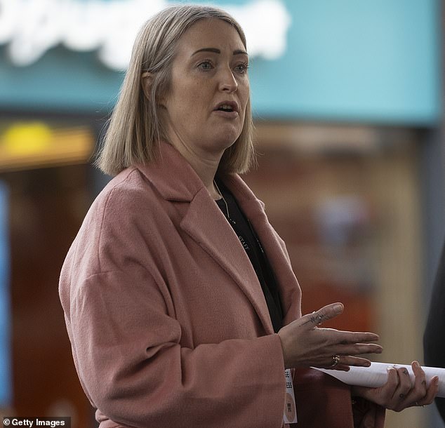 Esther Ghey, whose daughter was killed at the age of 16 by two 15-year-olds, urged the Prime Minister to support the introduction of new restrictions