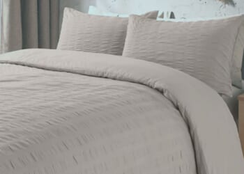 Thrifty shoppers go totally wild after spotting four-star bedding slashed to less than £2 in local supermarket