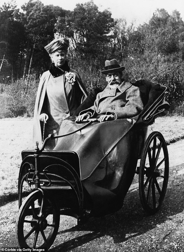 King George V used a three-wheeled invalid carriage with Queen Mary by his side during his Silver Jubilee year