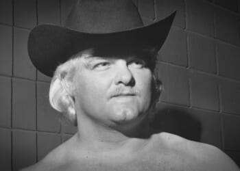 Wrestler who fought Hulk Hogan & had 'wild street fights' after short NFL career dies