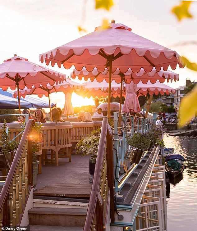 Long summer days on Peggy Jean's, one of Daisy Green's most popular venues, are on the menu...but does the food match the setting?