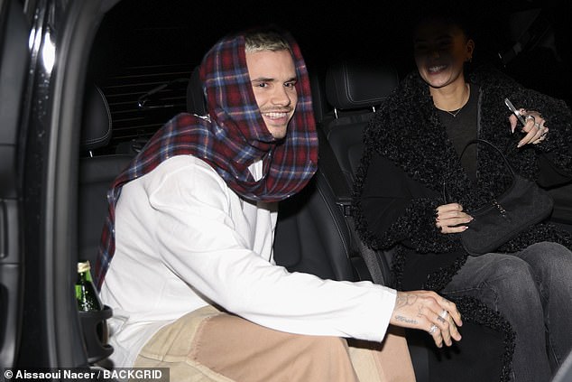 Brushing off the statement, Romeo and Kim cut a stylish appearance as they arrived for the party as fans and photographers greeted them