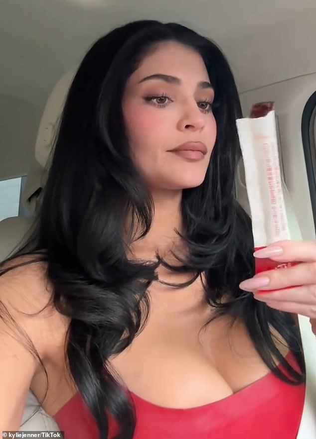 The beauty mogul appeared in a video for the company Foodology to plug its viral Coleology Cutting Jelly stick