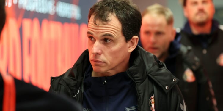 Sunderland stars aiming for European football even if 'boring' Regis Le Bris won't admit it