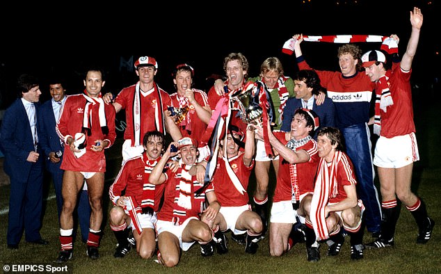Pictured back row right to left: Norman Whiteside, Ashley Grimes, Lou Macari, Gary Bailey, Gordon McQueen, Mike Duxbury, Kevin Moran, Ray Wilkins, Remi Moses, Steve Coppell. Front row left to right: Arnold Muhren, Frank Stapleton, Arthur Albiston, Bryan Robson, Alan Davies