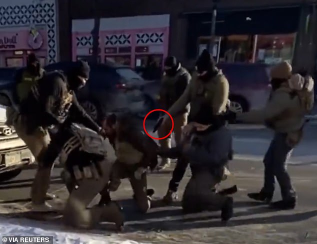 Following the sound of gunfire, a DHS agent can be seen firing into Pretti's back