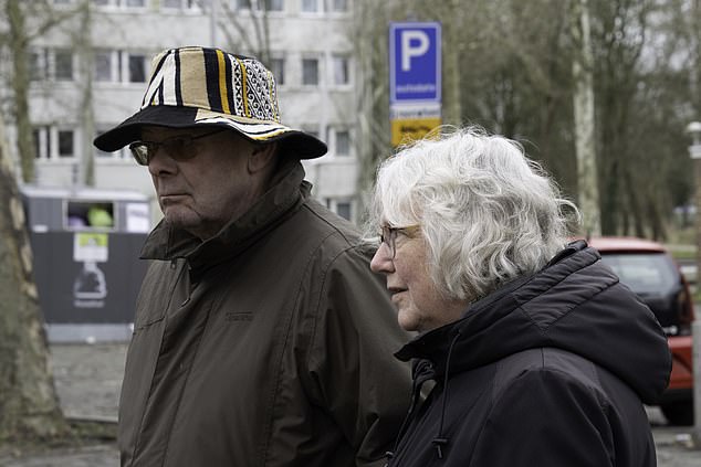 Ton is a retired anthropologist who lives near Stek Oost with his wife Anke, an educationalist. He says: ¿These people have had a terrible time and really need help and support and to feel welcome¿