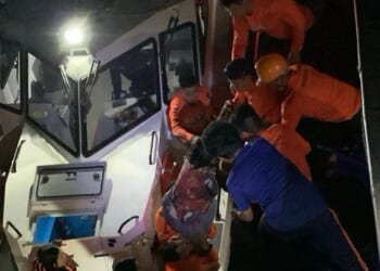 15 dead and 28 missing after ferry with 350 onboard sinks in the Philippines as hospitals overwhelmed with passengers