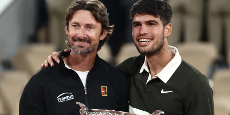 Former Grand Slam winner embarks on new job in totally different sport after splitting from Carlos Alcaraz