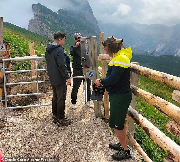 The village has decided to install barriers from mid-May to November