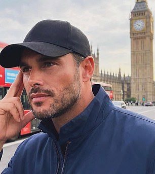 The huge array of filtered images have even led some fans of Katie's to believe they may be AI-generated