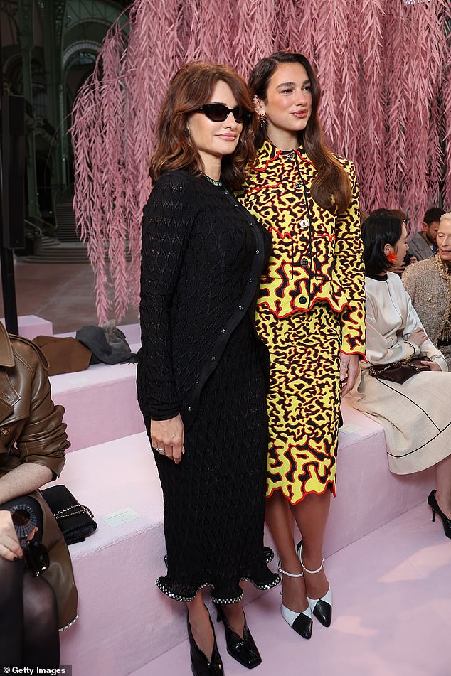 The duo posed for snaps together