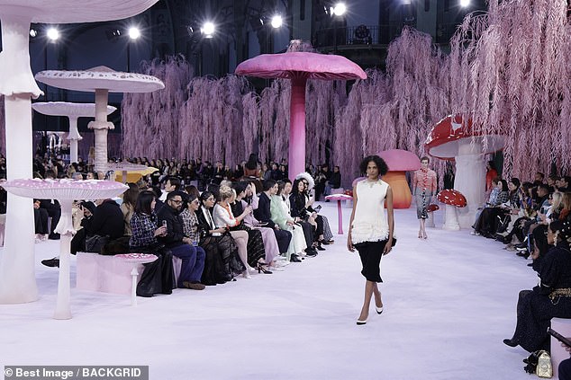 The set design was as beautiful as ever