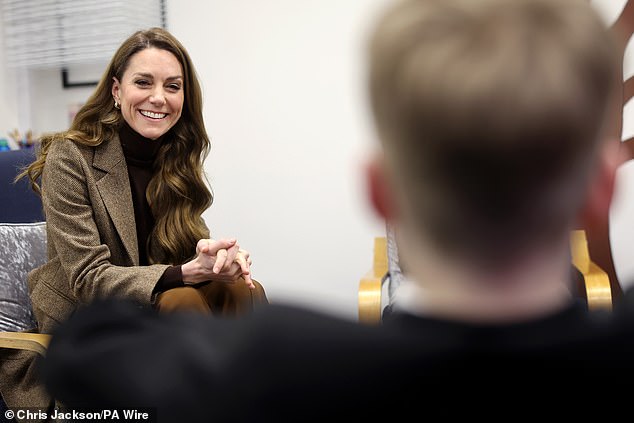 Kate joined a therapy session for a mother and her 12-year-old son who had been colouring in leaves to put on a collage tree