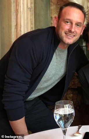 Lee Andrews' unfiltered photos can be revealed; Pictured in a 2021 LinkedIn photo