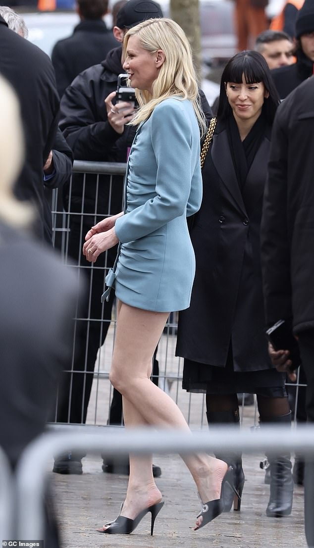 The Spider-Man actress, 43, looked amazing in the long sleeved number and elevated her frame in a pair of black heels