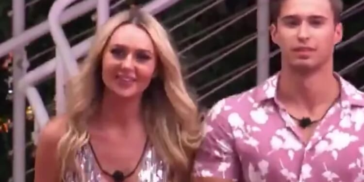 Watch ‘cruel’ moment All Stars bombshell Carrington left US villa stunned with savage Casa Amor twist