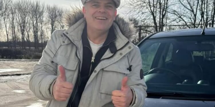 Simon Gregson hit by fresh financial misery as he sells his CAR to pay debts