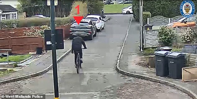 CCTV captured the killer setting out from his home on the day of the attack, January 21, dressed identically to when he assaulted lone women in the two days prior