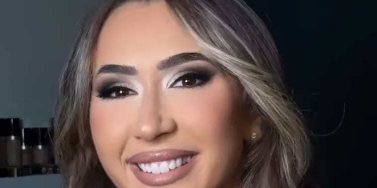 Sex tape leak ‘involving glam official & married presidential adviser’ leads to both resigning in huge political scandal