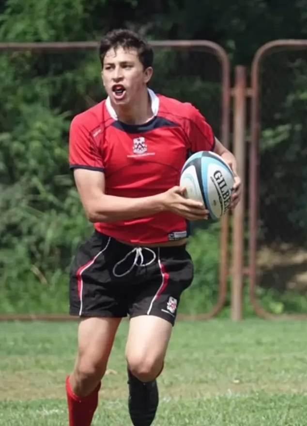 Mr Gomez-Pena, a former medical student was left paralysed from the neck down after a devastating accident two years ago